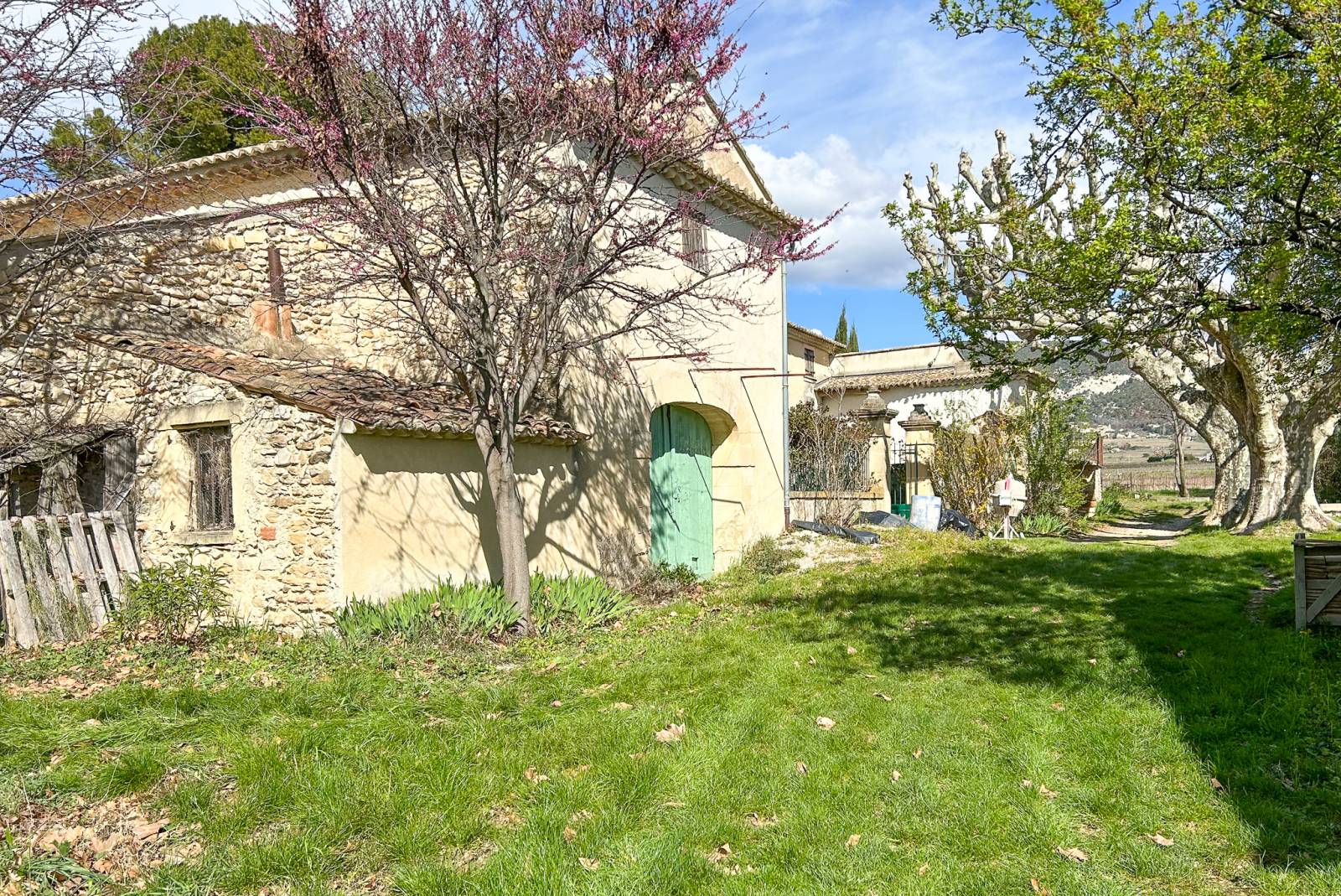 Ref 4322- A vendre jolie propriété à rénover - Drôme Provençale   