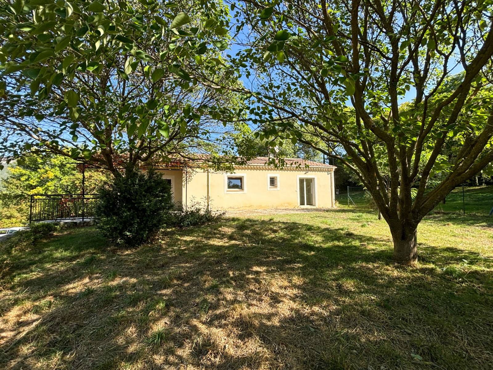 SOUS OFFRE -  villa de plain pied secteur Taulignan,  vaste sous sol