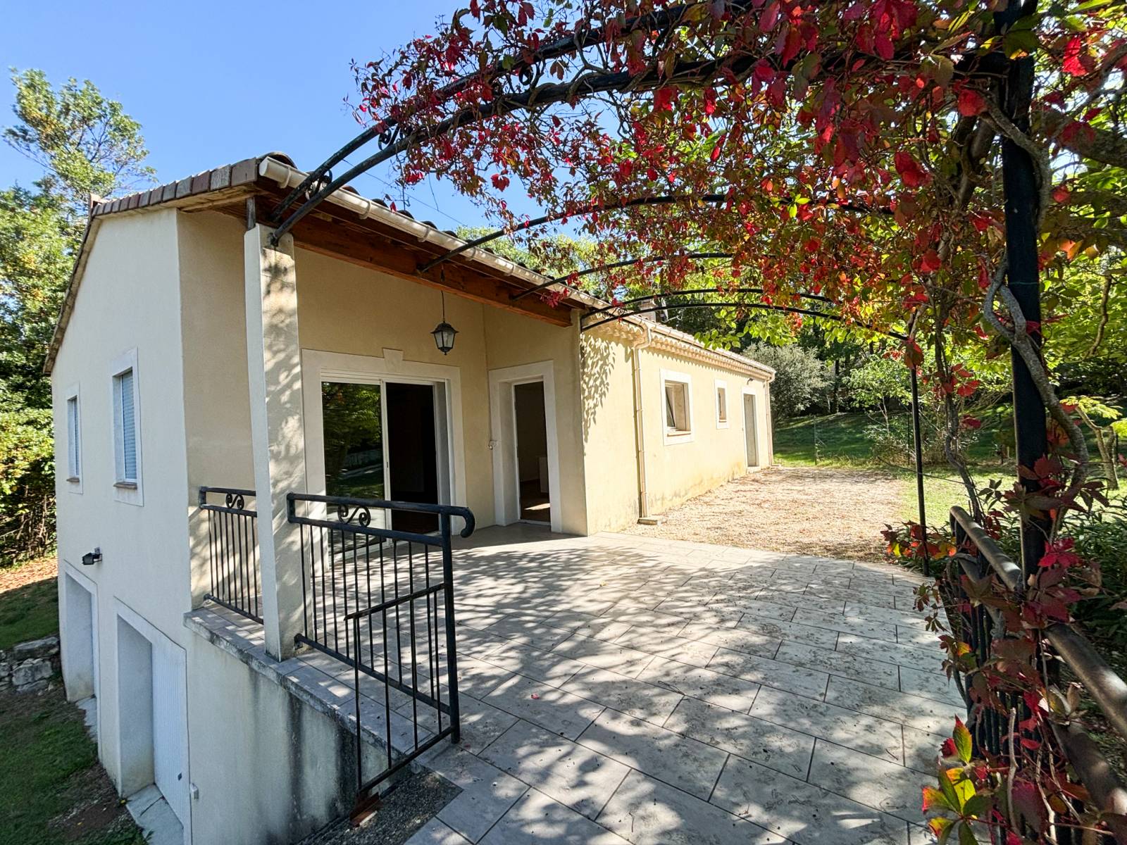 SOUS OFFRE -  villa de plain pied secteur Taulignan,  vaste sous sol
