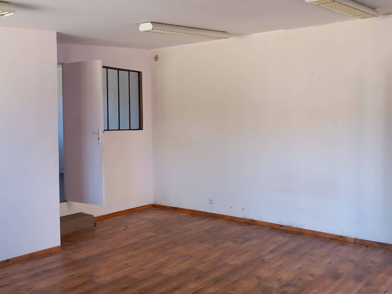 A vendre centre Saint Restitut - projet d'ensemble   