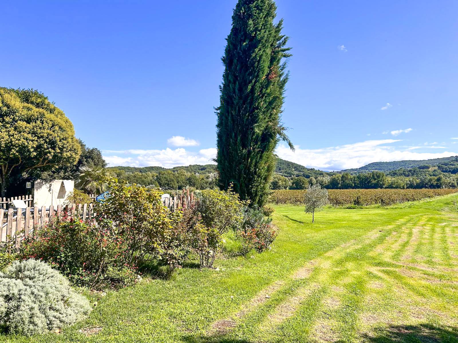 A vendre Ferme rénovée sur 7ha de terrain secteur Nyons  