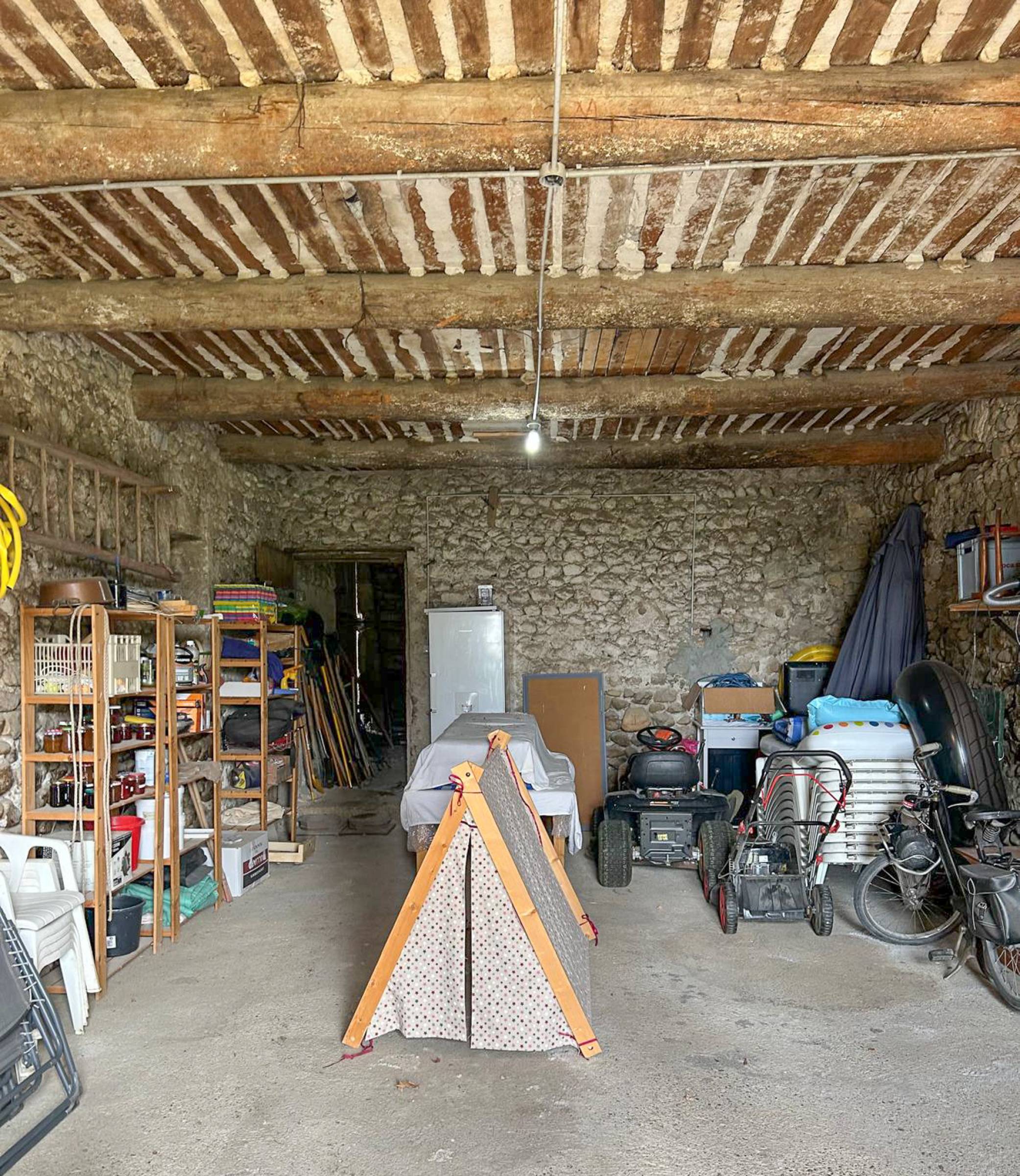 A vendre Ferme rénovée sur 7ha de terrain secteur Nyons  