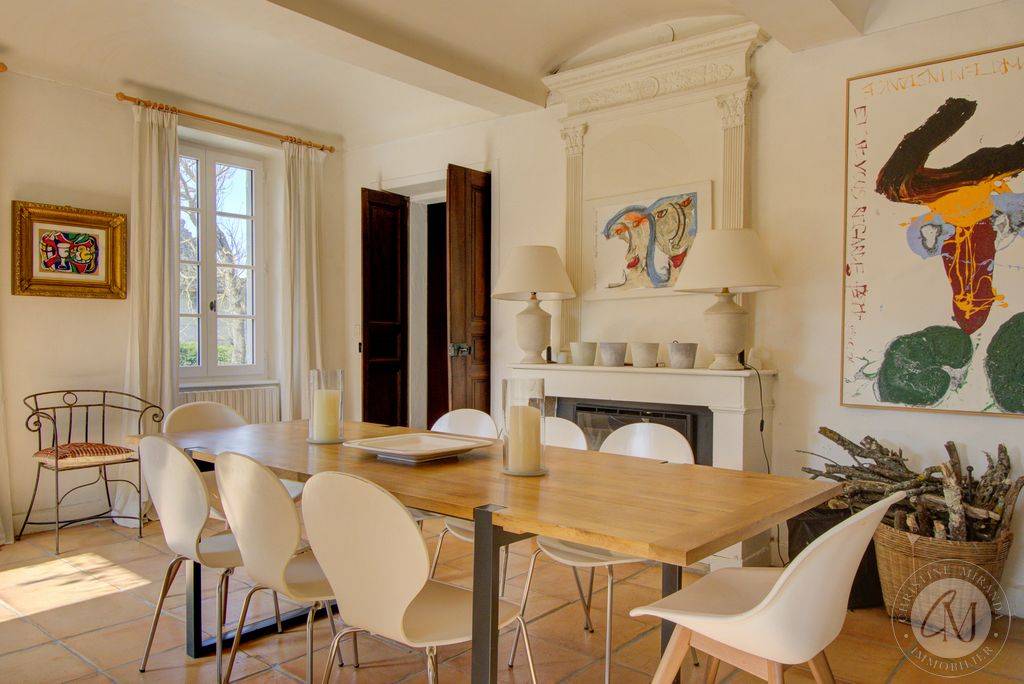A vendre, Maison de Maître Grignan Drôme Provençale Une adresse unique
