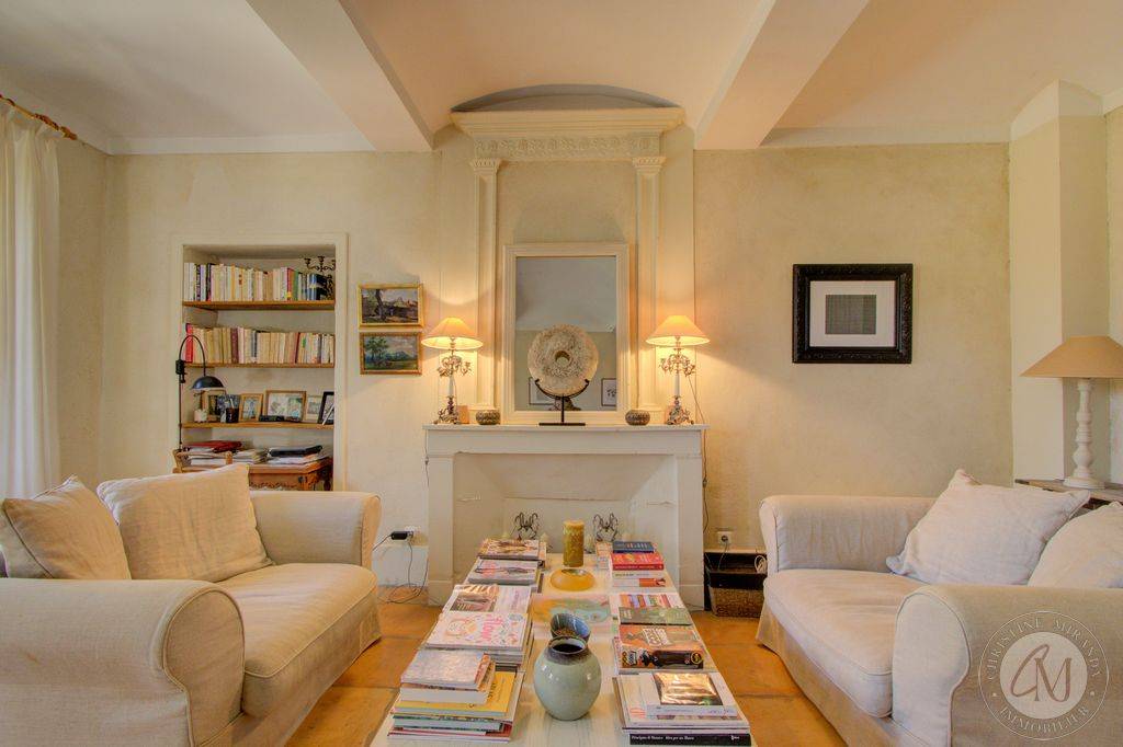 A vendre, Maison de Maître Grignan Drôme Provençale Une adresse unique