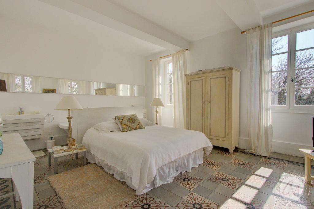 A vendre, Maison de Maître Grignan Drôme Provençale Une adresse unique