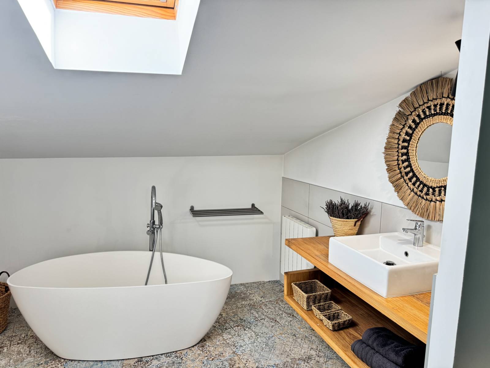 A vendre Maison  au coeur du village avec vue sur la campagne provençale Grignan  