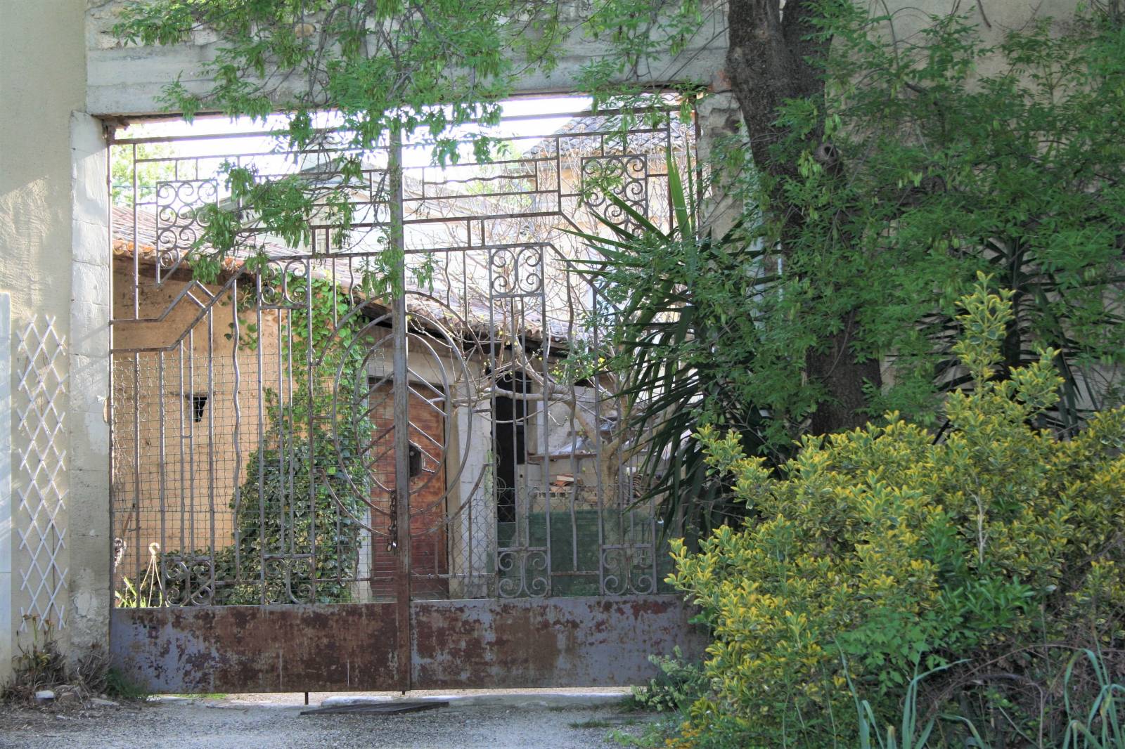 Maison bourgeoise à rénover VENDUE PAR NOTRE INTERMEDIAIRE Drôme provençale  à rénover