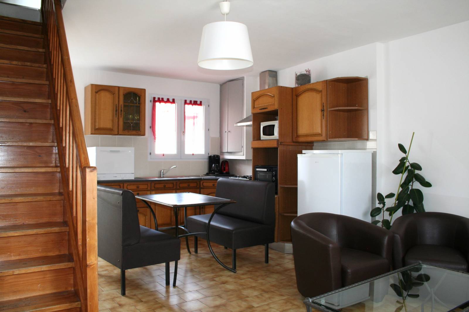 Grande maison de village avec 3 gites Bord de rivière Ardèche  