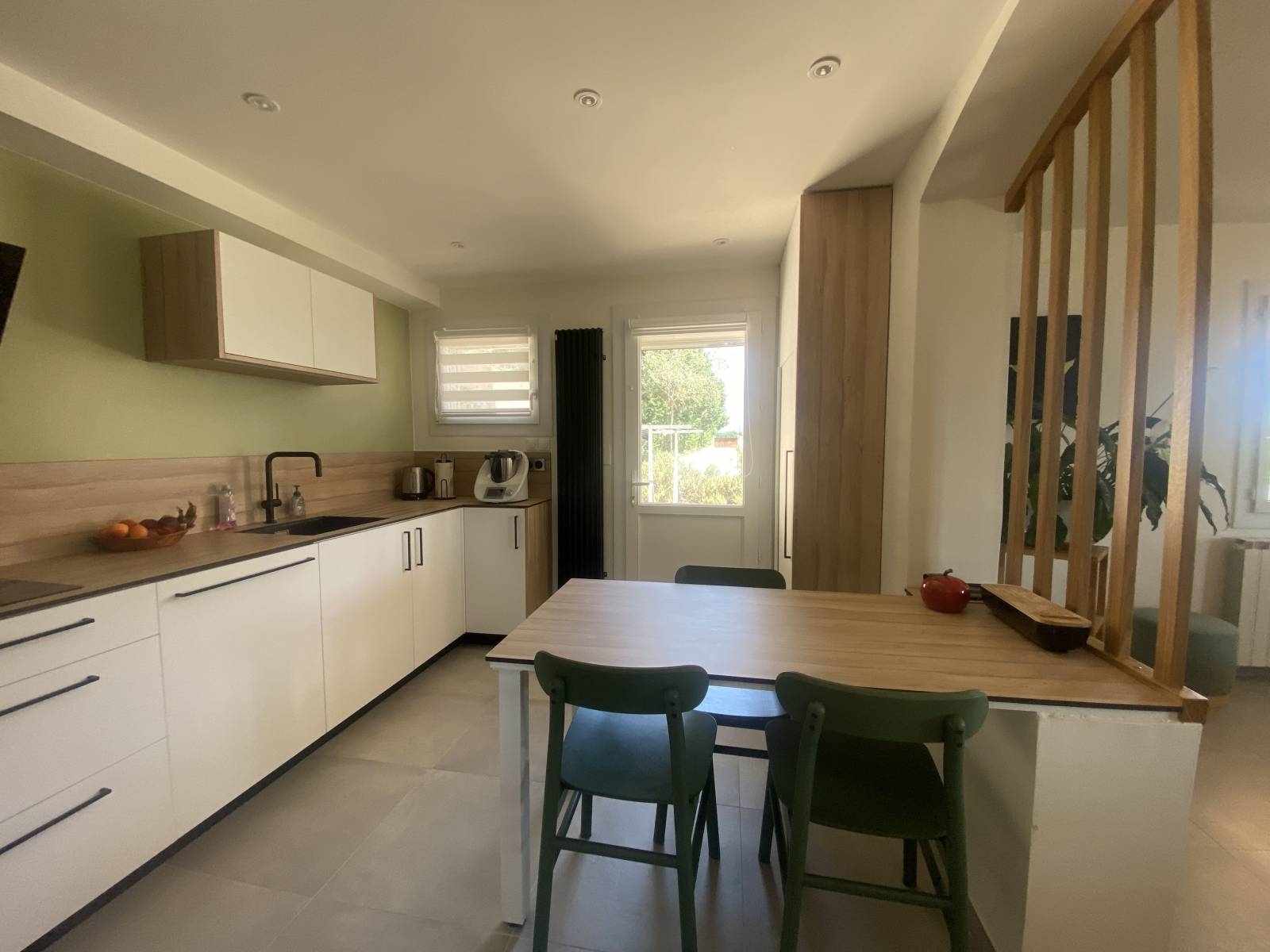 Maison de caractère à Rochegude en Drôme Provençale Vignes, Oliviers, chênes truffiers...