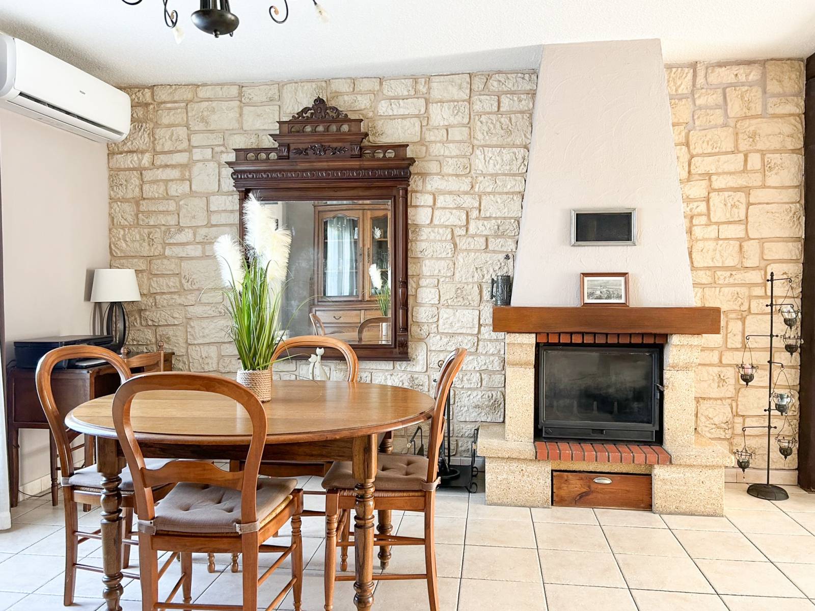 EXCLUSIVITE  vendue par l'agence Christine Miranda Immobilier Saint-Paul-Trois-Châteaux 5mn à pied du village 