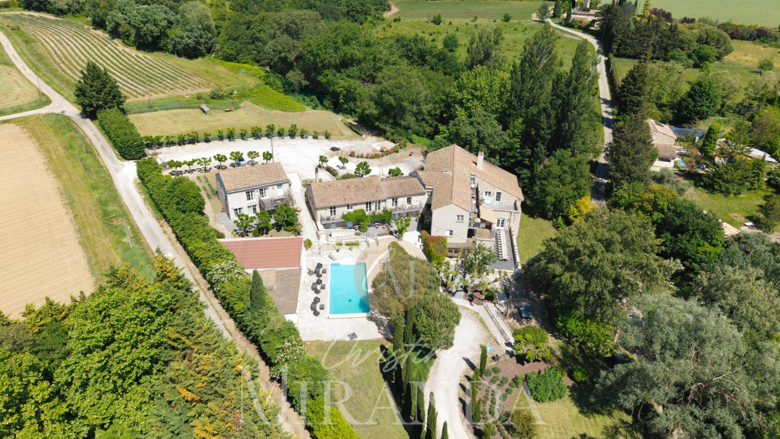 A vendre dans copropriété , appartement en rdc avec terrasse privative Secteur Montélimar  