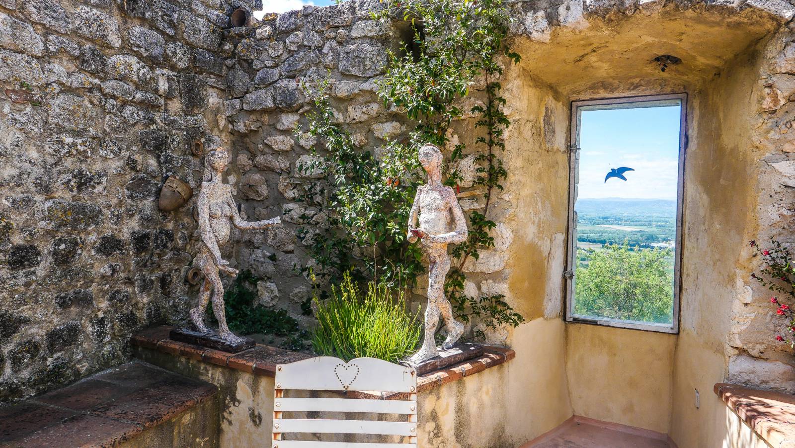 A vendre, Maison de village avec de grandes terrasses Drôme provençale La Garde Adhemar 