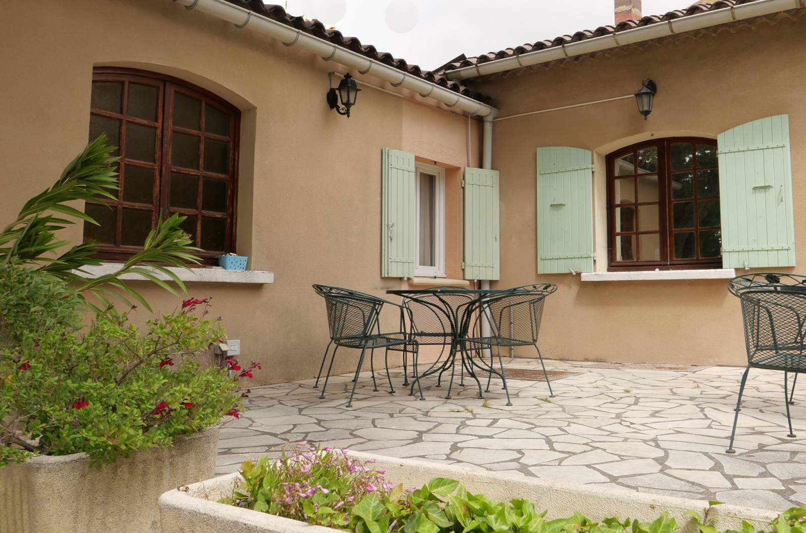 A vendre appartement T3 au rez de chaussée   