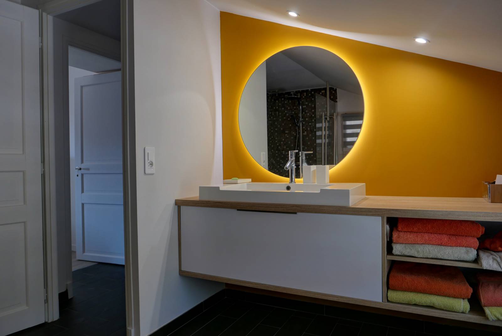 Réf 4223-  A vendre mas de village, secteur Cairanne  