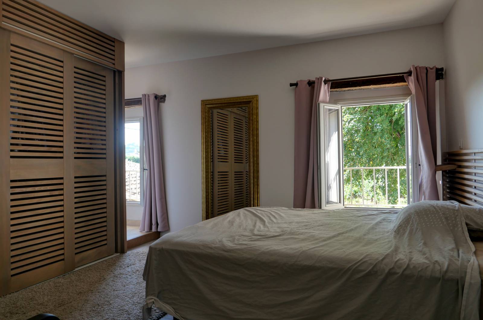 Réf 4223-  A vendre mas de village, secteur Cairanne  