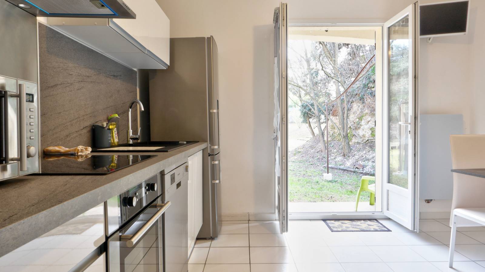 A vendre villa avec gîte Bouchet en Drome Provençale réf 4286-