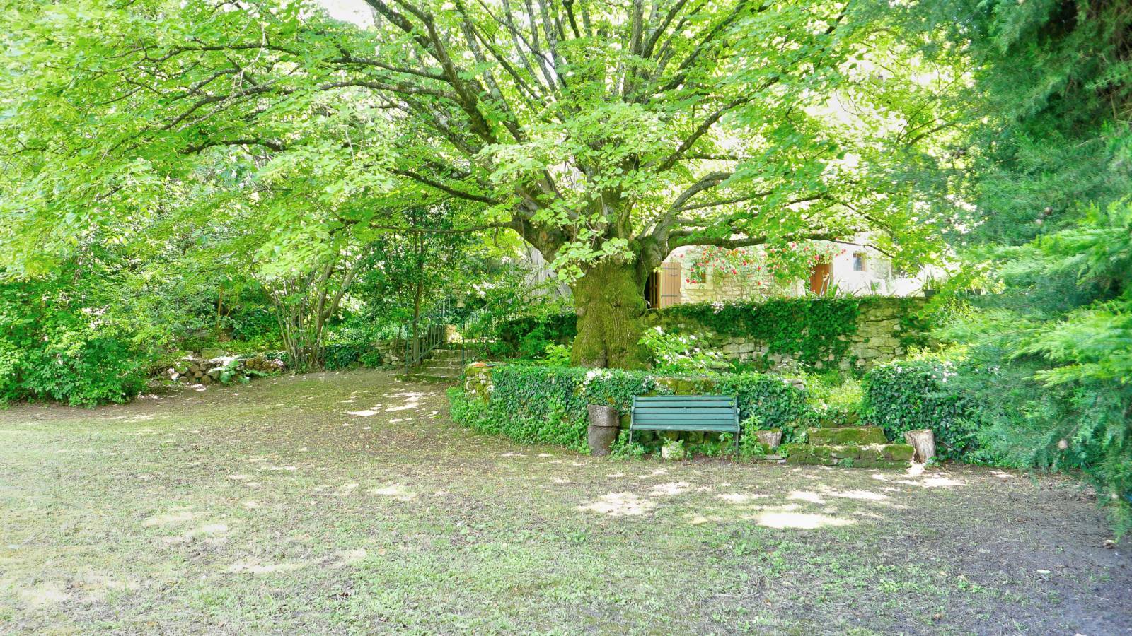 A vendre, Mas de village A quelques minutes de Grignan Piscine 