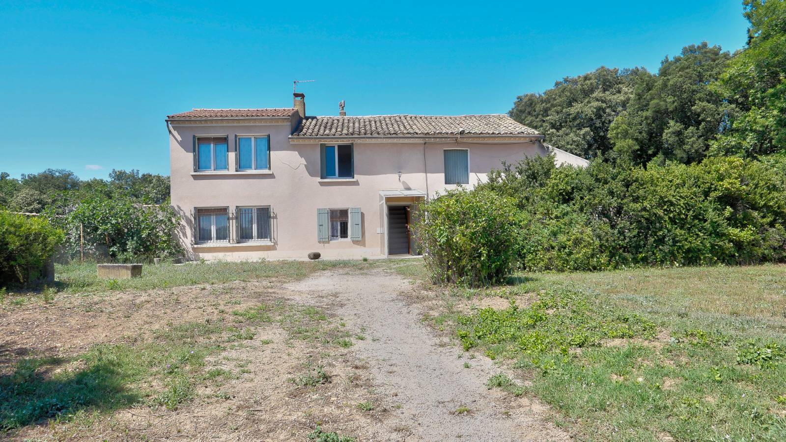 A vendre jolie ferme  aux abords d'un village .... Bouchet  