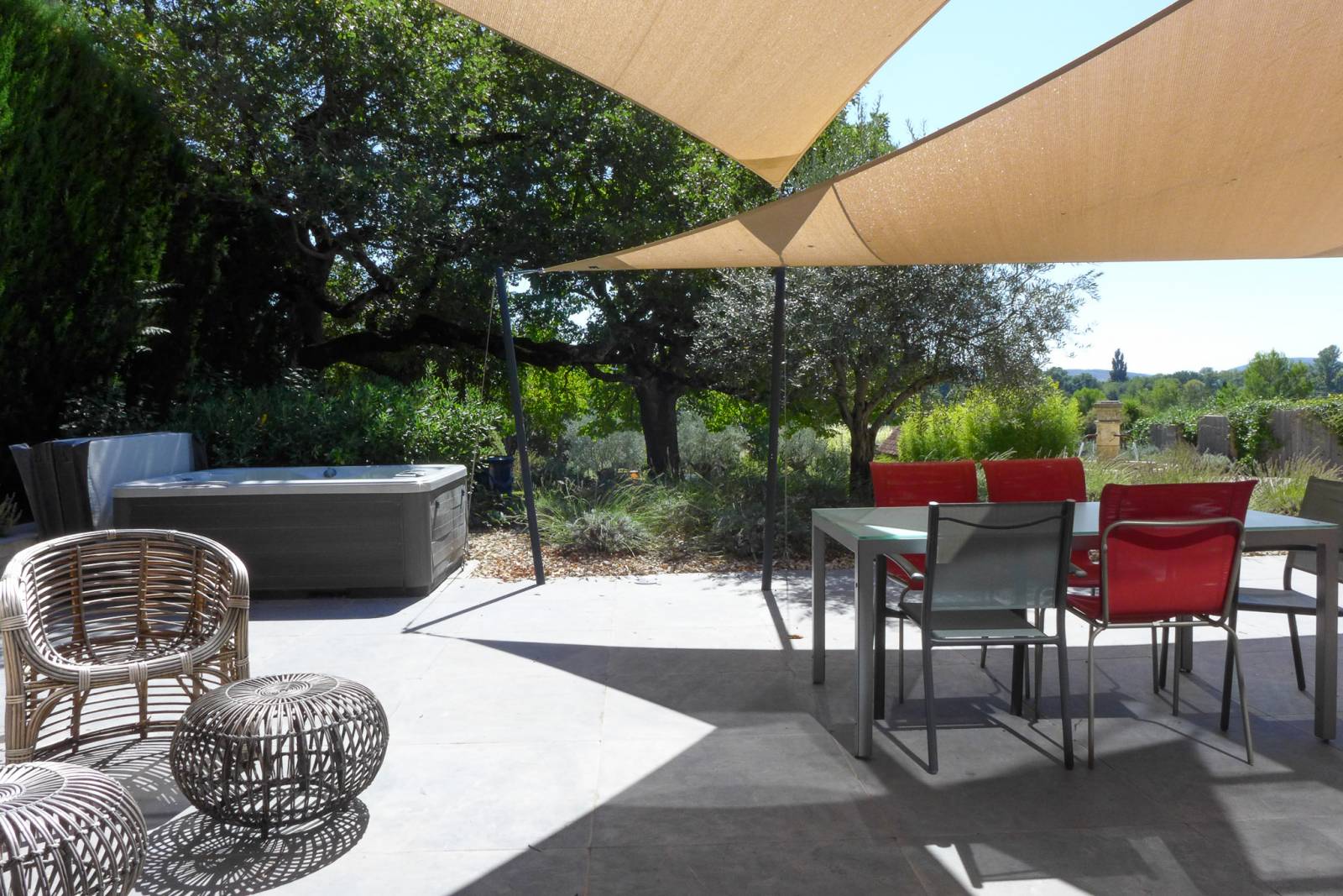 EXCLUSIVITÉ - A vendre ancienne grange aménagée,  campagne de la Bâtie Rolland 