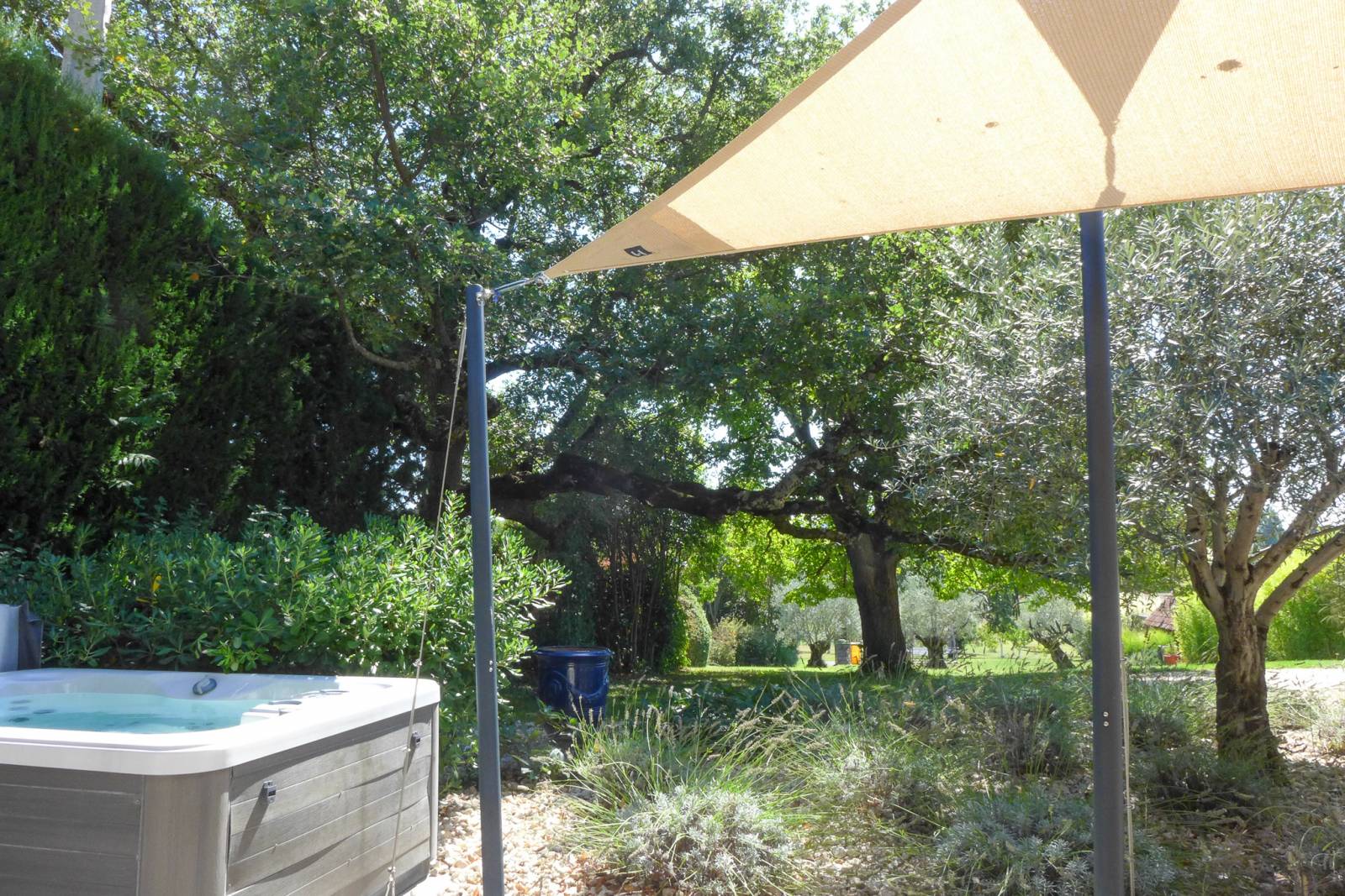 EXCLUSIVITÉ - A vendre ancienne grange aménagée,  campagne de la Bâtie Rolland 