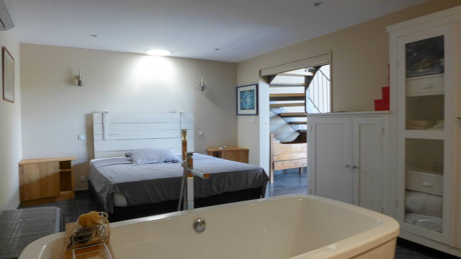 EXCLUSIVITÉ - A vendre ancienne grange aménagée,  campagne de la Bâtie Rolland 