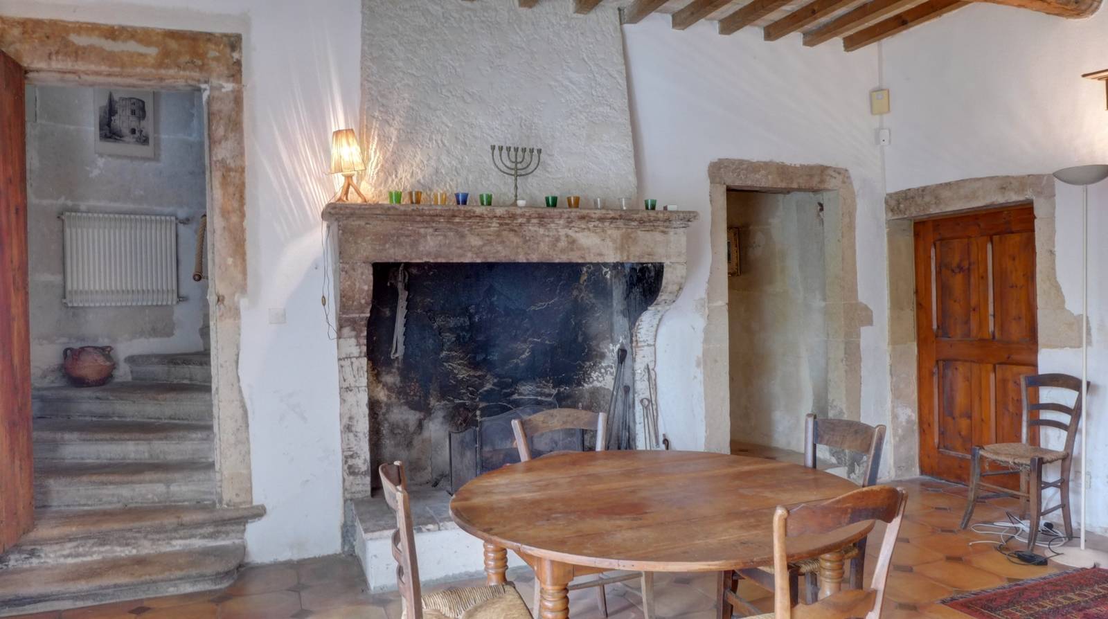 Propriété de Charme à Grignan en campagne ancienne magnannerie