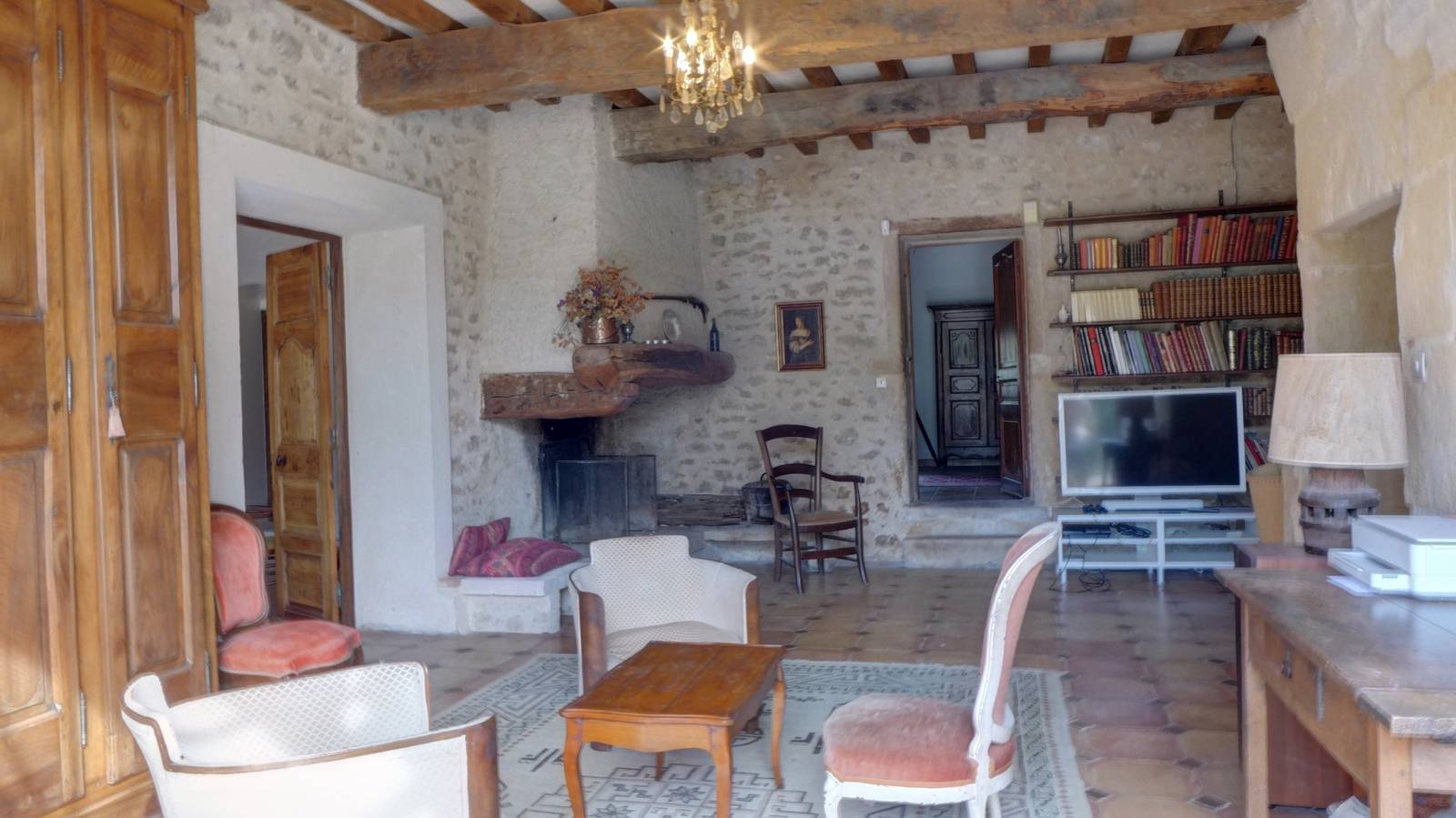 Propriété de Charme à Grignan en campagne ancienne magnannerie