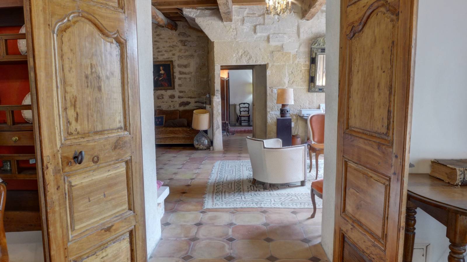 Propriété de Charme à Grignan en campagne ancienne magnannerie