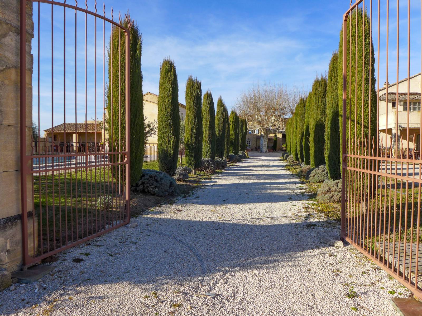 Partie de mas ancien restauré, 188 m2 copropriété en campagne Tulette  