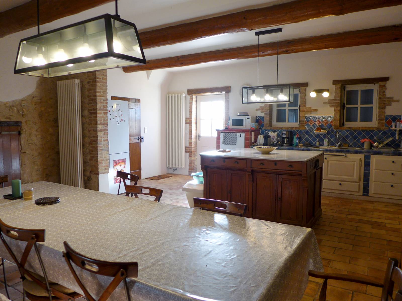 Partie de mas ancien restauré, 188 m2 copropriété en campagne Tulette  