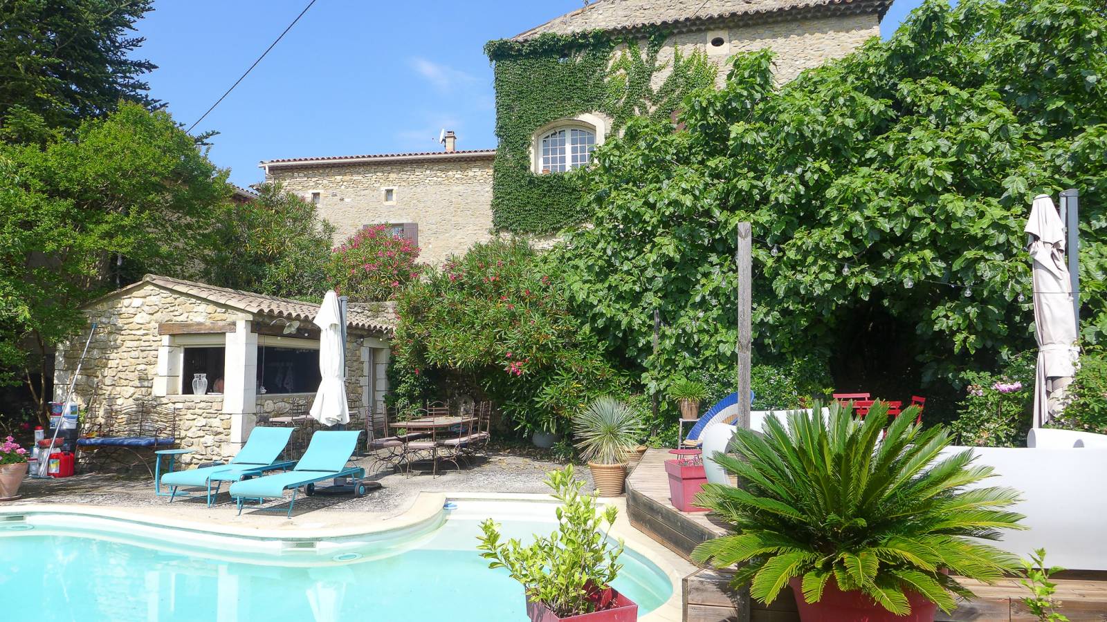 A vendre jolie propriété dans la campagne Proche Carsan  