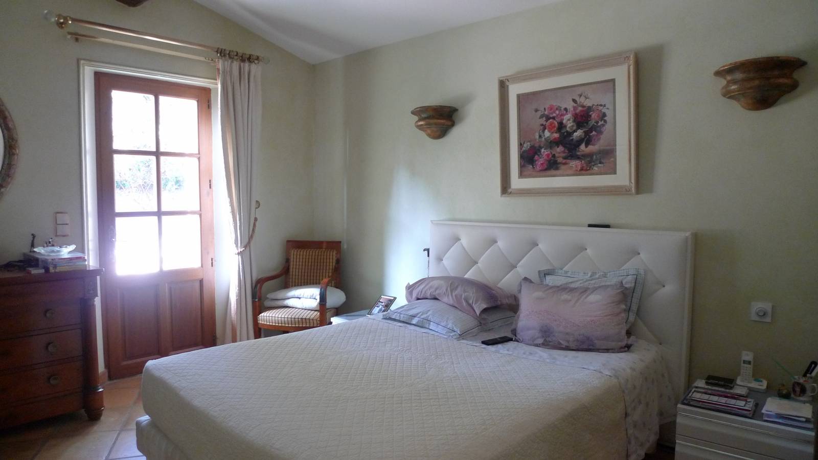 A vendre villa de bonne construction sur 5000m² de terrain clos   