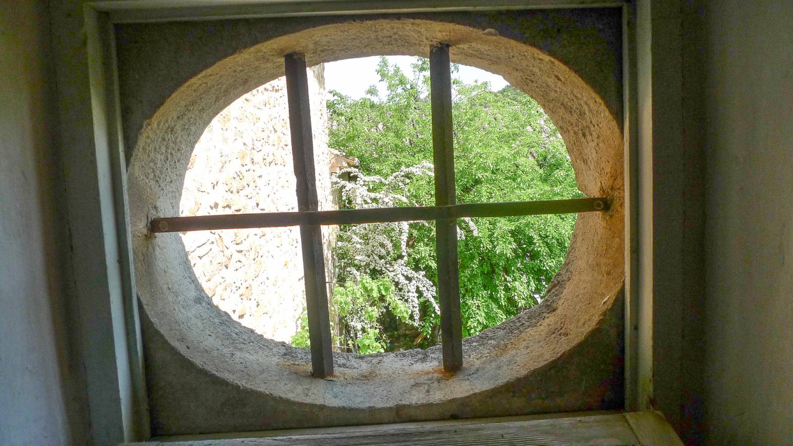 Réf 4154- Haut Vaucluse, à vendre une propriété au charme d'antan   