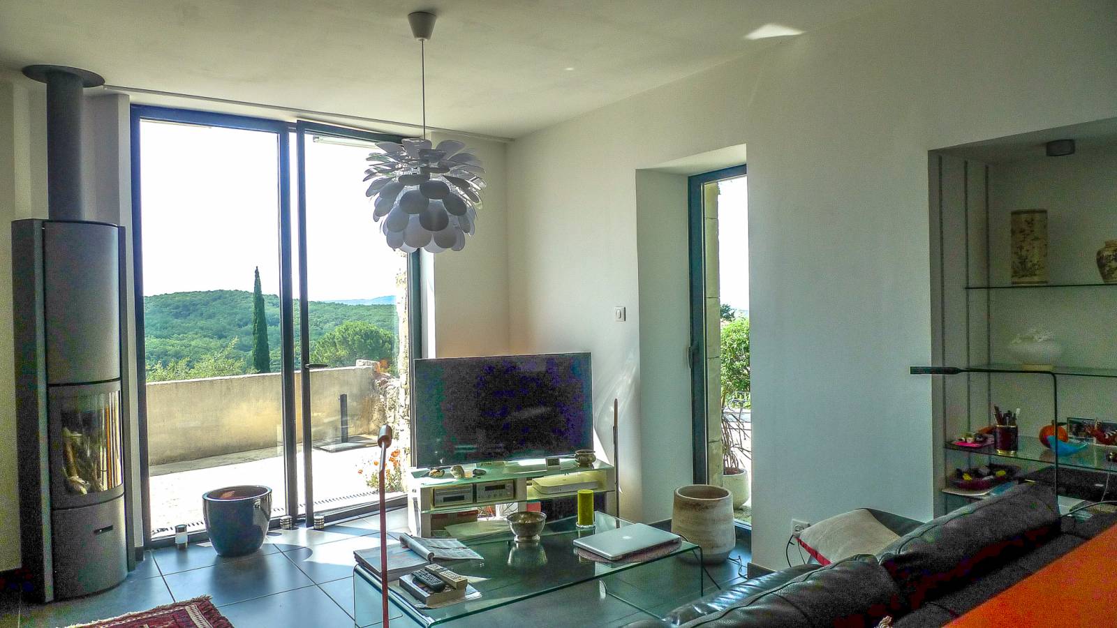 Un joli mas de village à la rénovation soignée.....SOUS OFFRE   