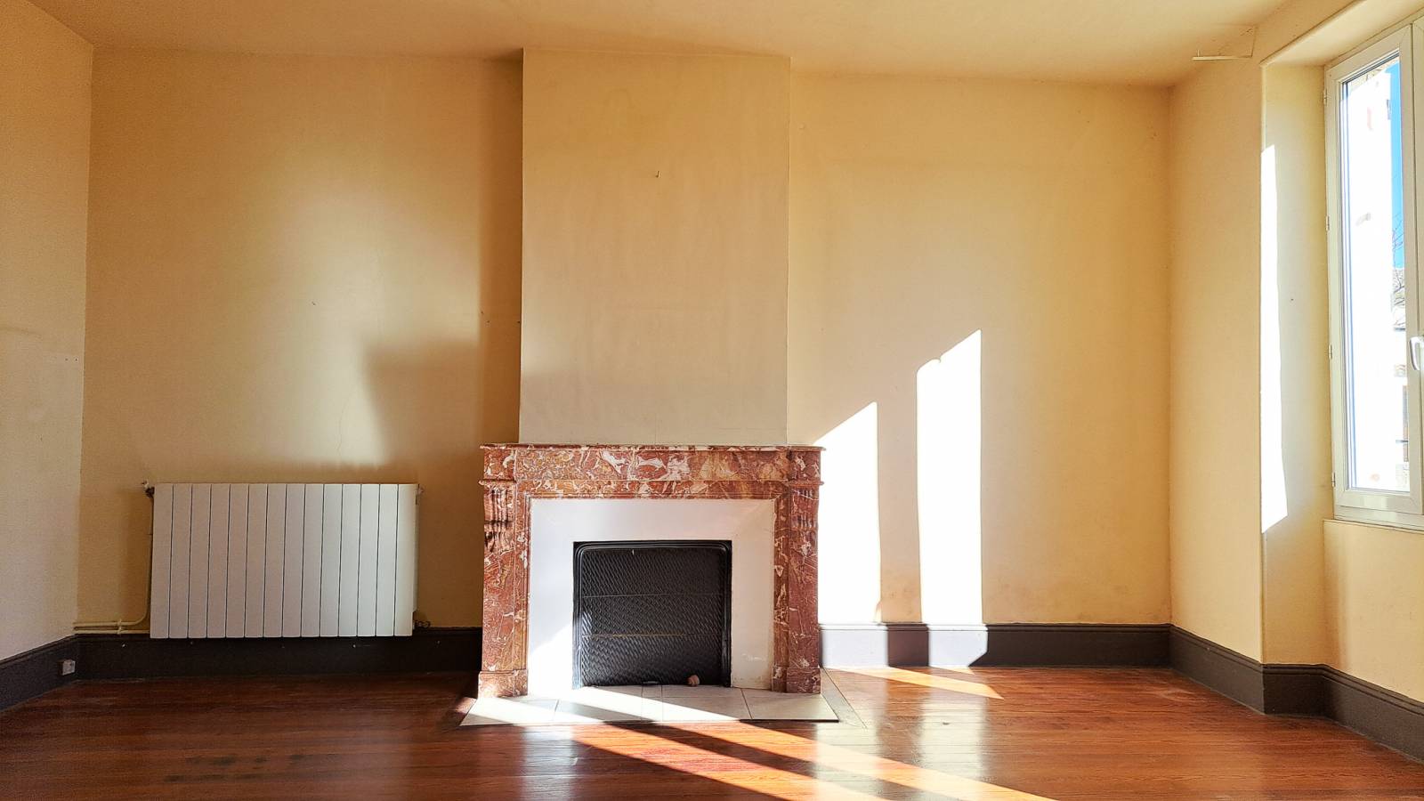 Très jolie propriété à rénover, St Just d'Ardeche Sud Ardèche 