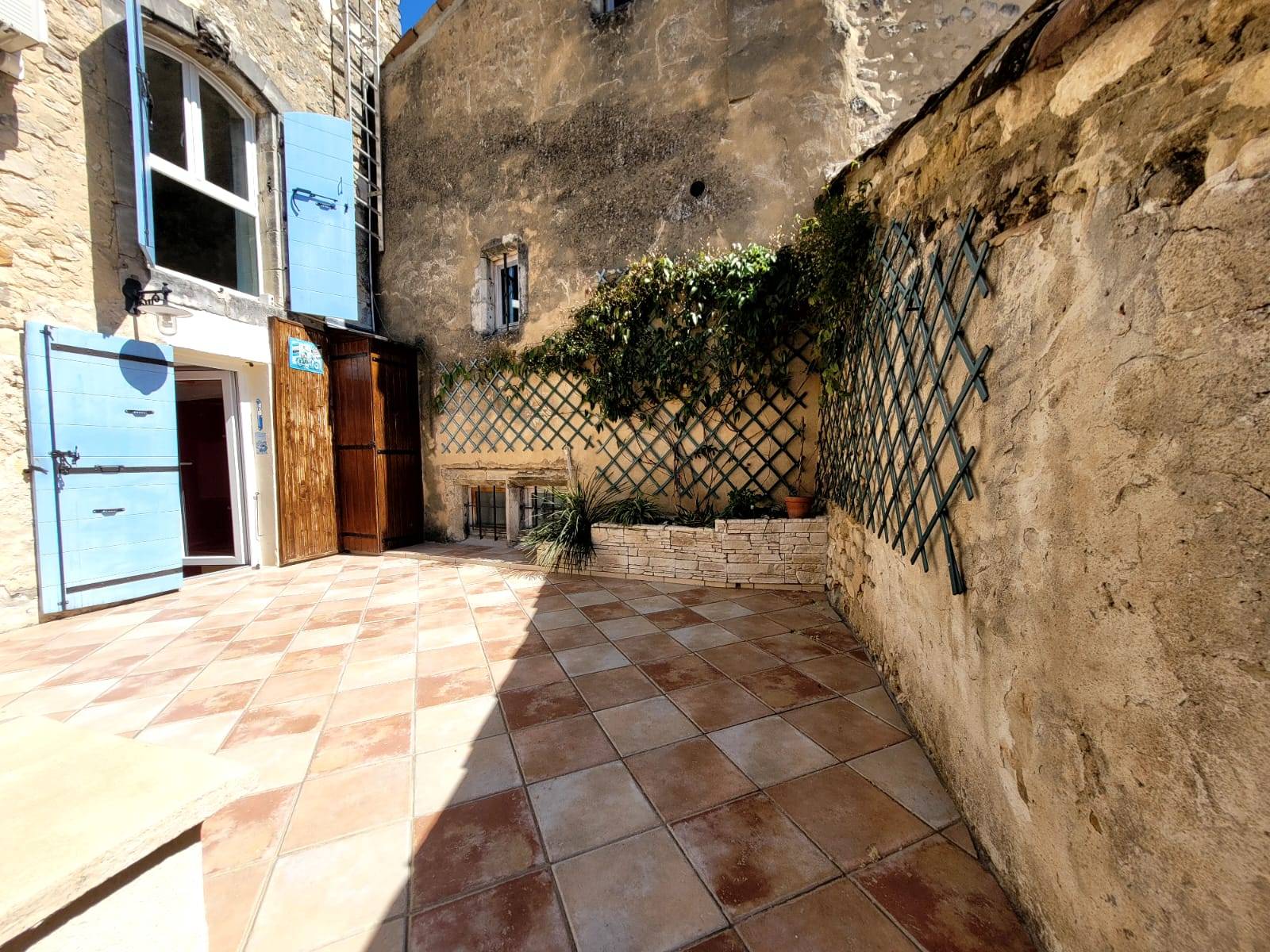 Cour intérieur plein sud