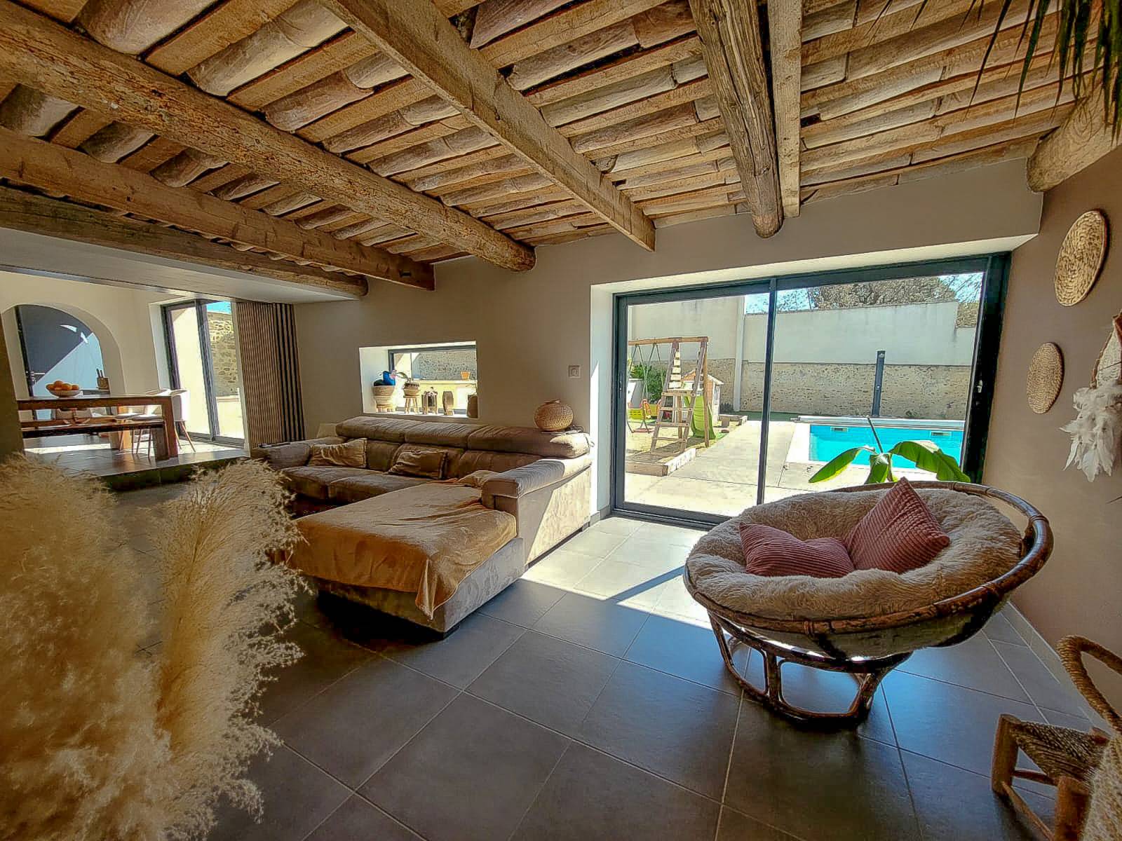 Maison de village avec rénovation soignée - 5 chambres Saint Just d'Ardèche  