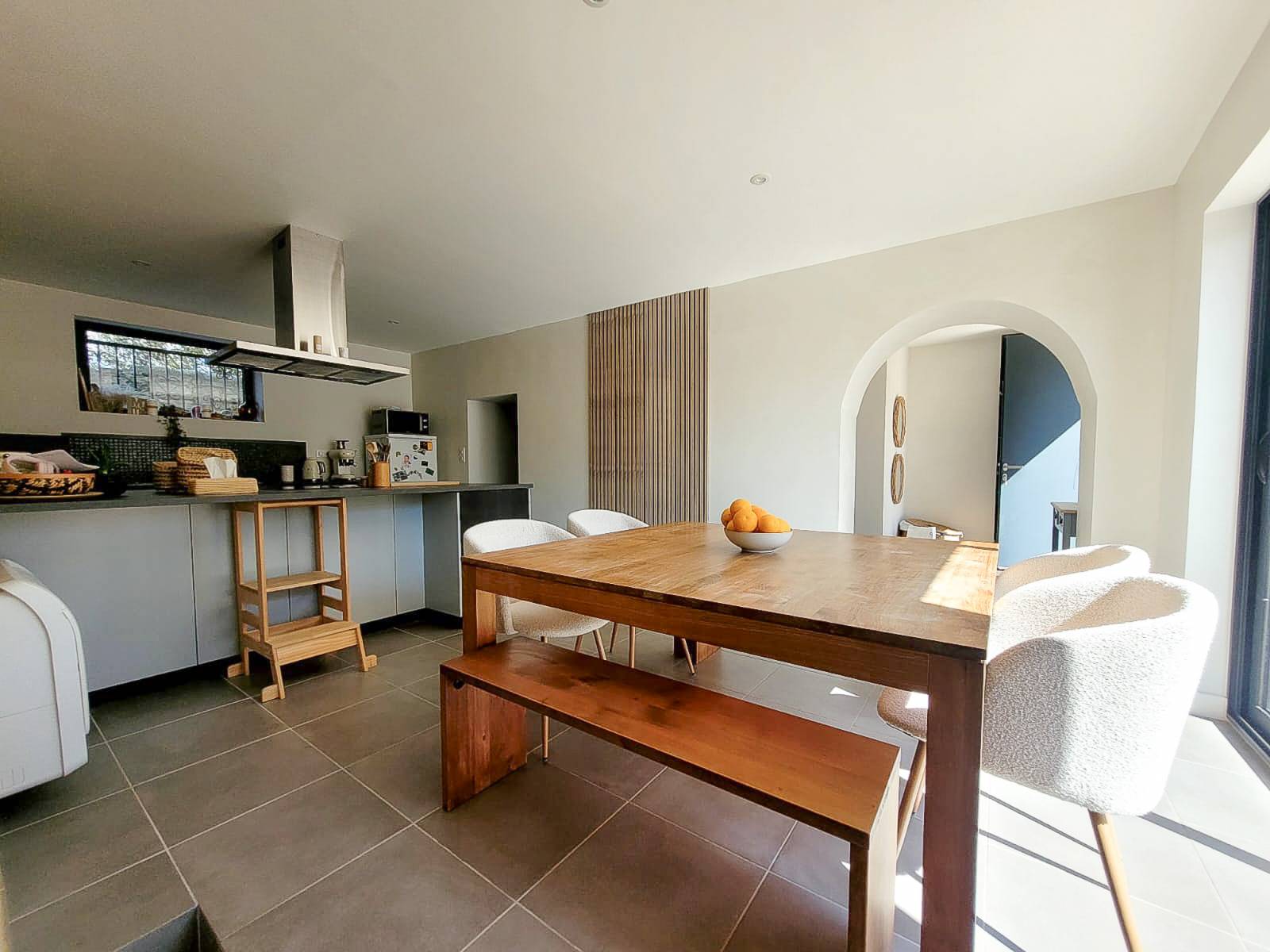 Maison de village avec rénovation soignée - 5 chambres Saint Just d'Ardèche  