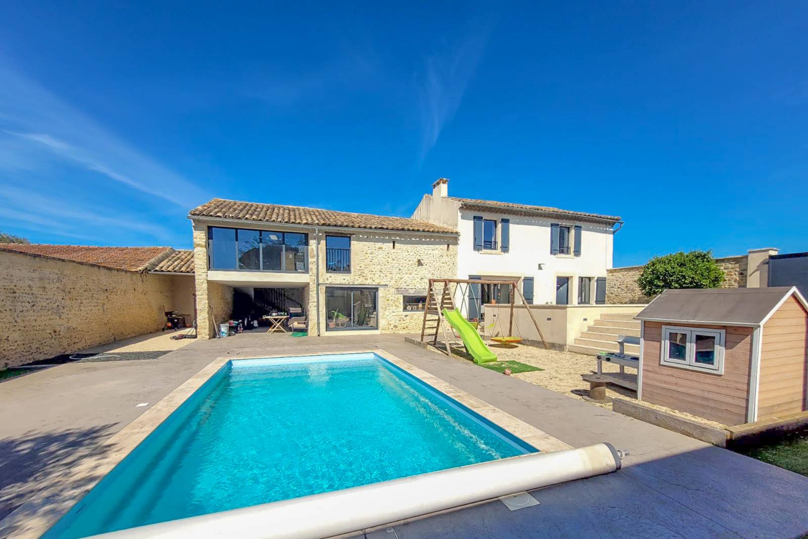 Maison de village avec rénovation soignée - 5 chambres Saint Just d'Ardèche  