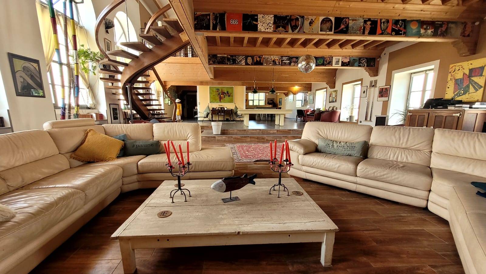 Appartement style loft Drôme Provençale Montélimar Superbe volumes, confortable, atypique