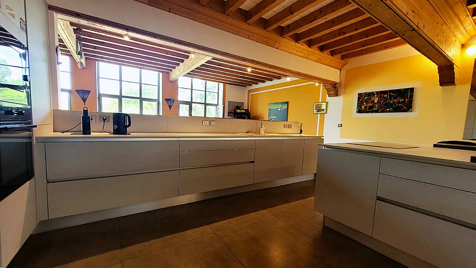 Appartement style loft Drôme Provençale Montélimar Superbe volumes, confortable, atypique