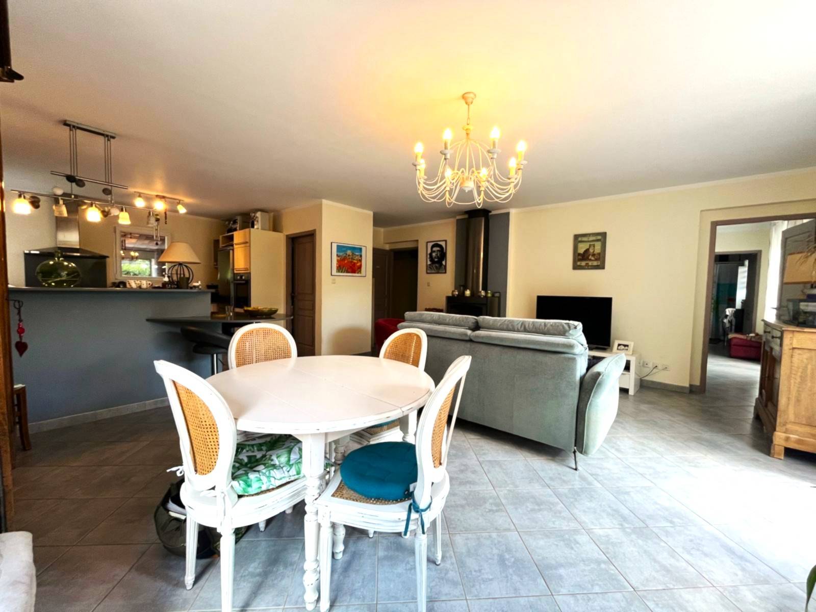 Villa de plain-pied avec rentabilité locative Suze-La-Rousse Quartier résidentiel calme 