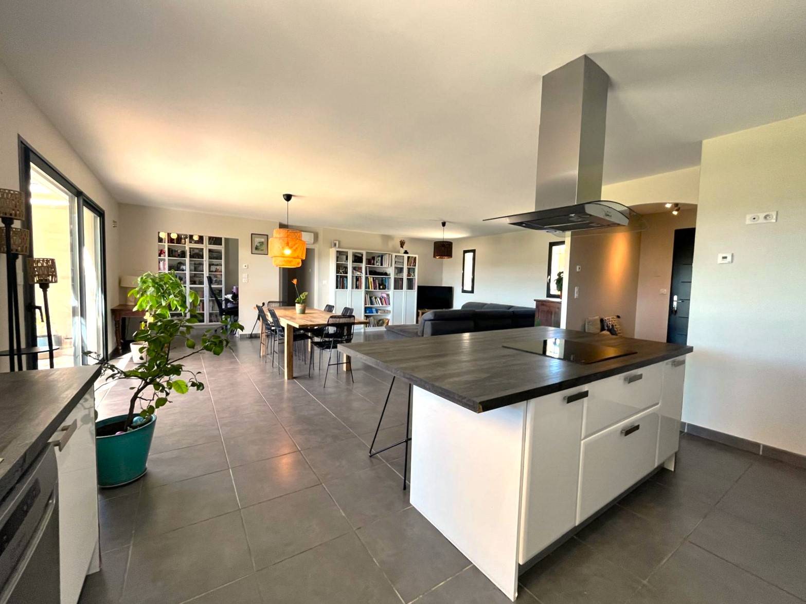 Villa de plain-pied ROUSSAS  