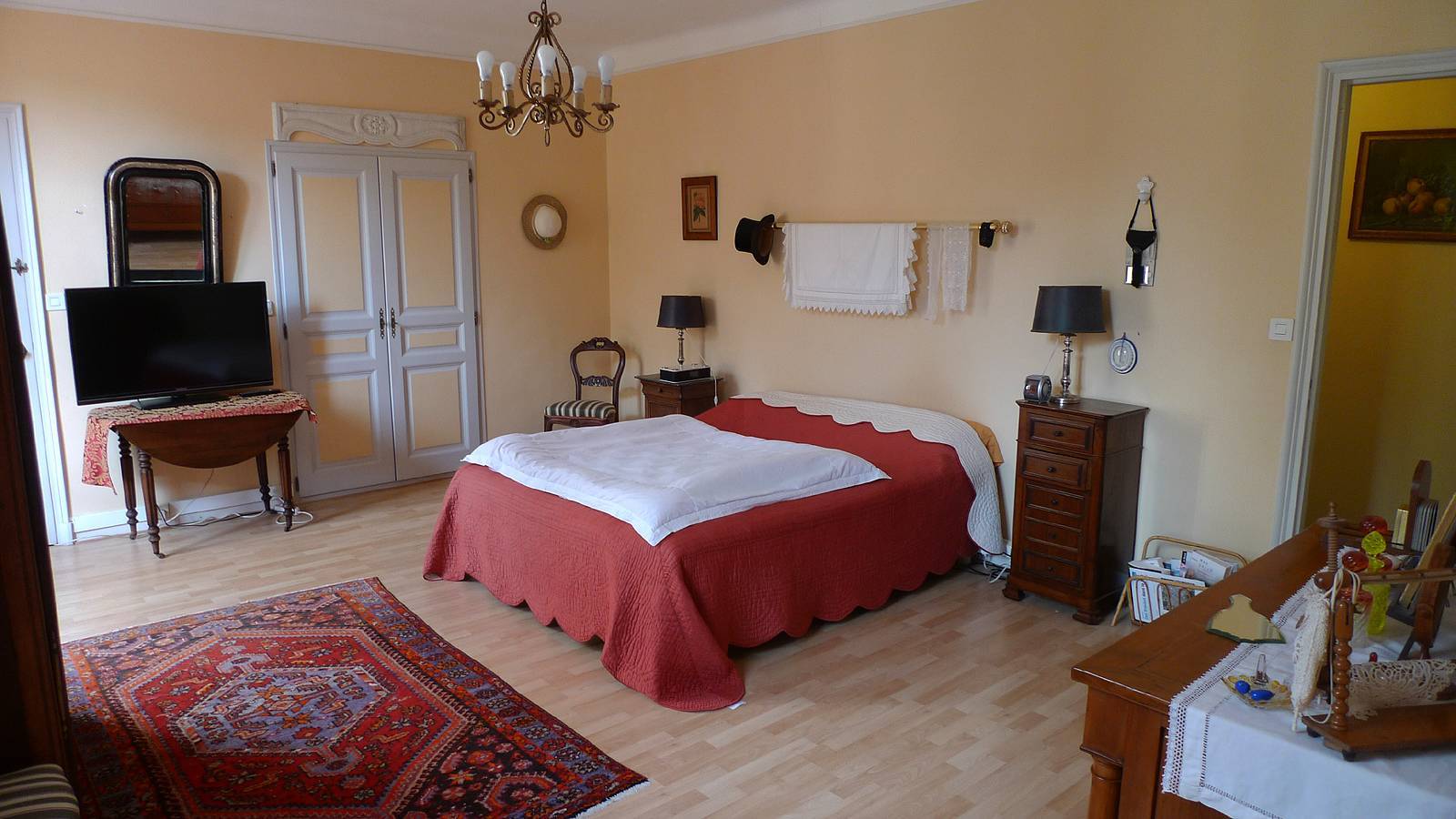 Maison de village , Un parc au coeur du village  VENDUE PAR NOS SOINS