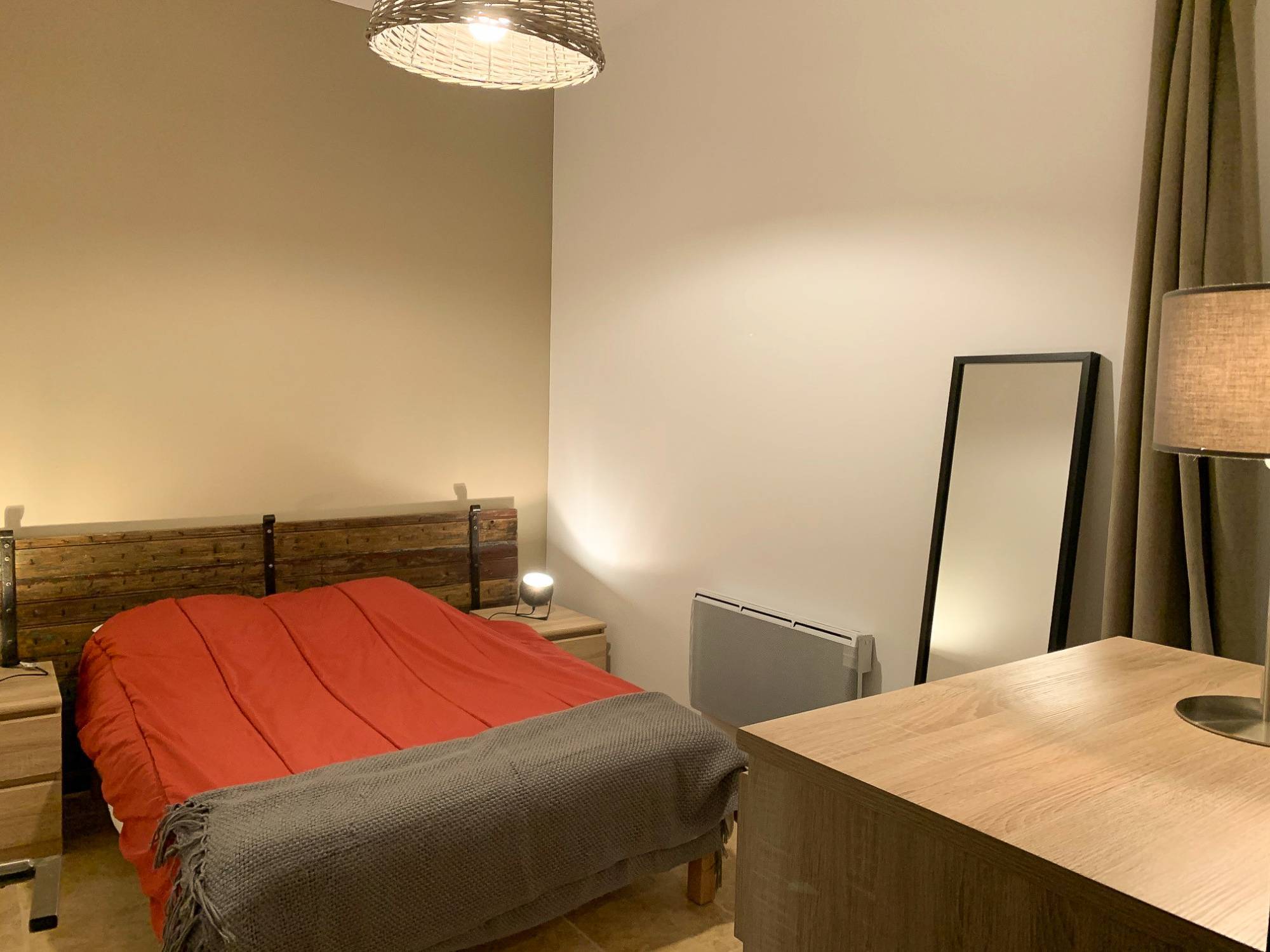  Drôme Provençale, dans copro de caractère avec piscine,  COMPROMIS DE VENTE en cours 