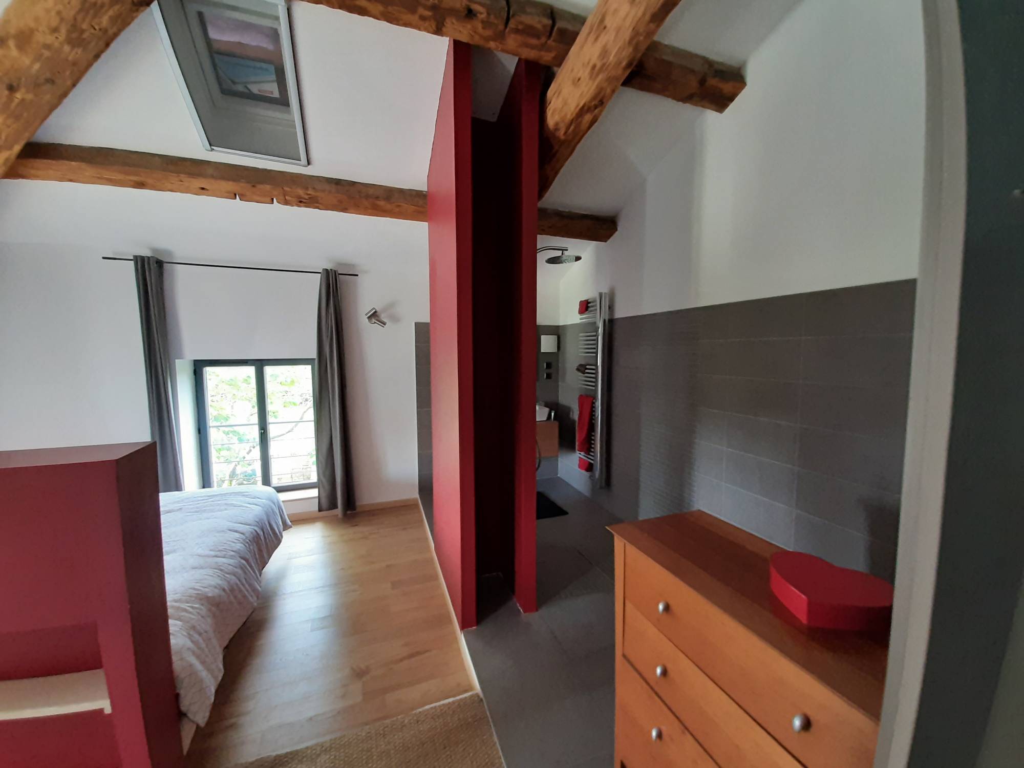 Maison rénové style contemporain Pont St Esprit