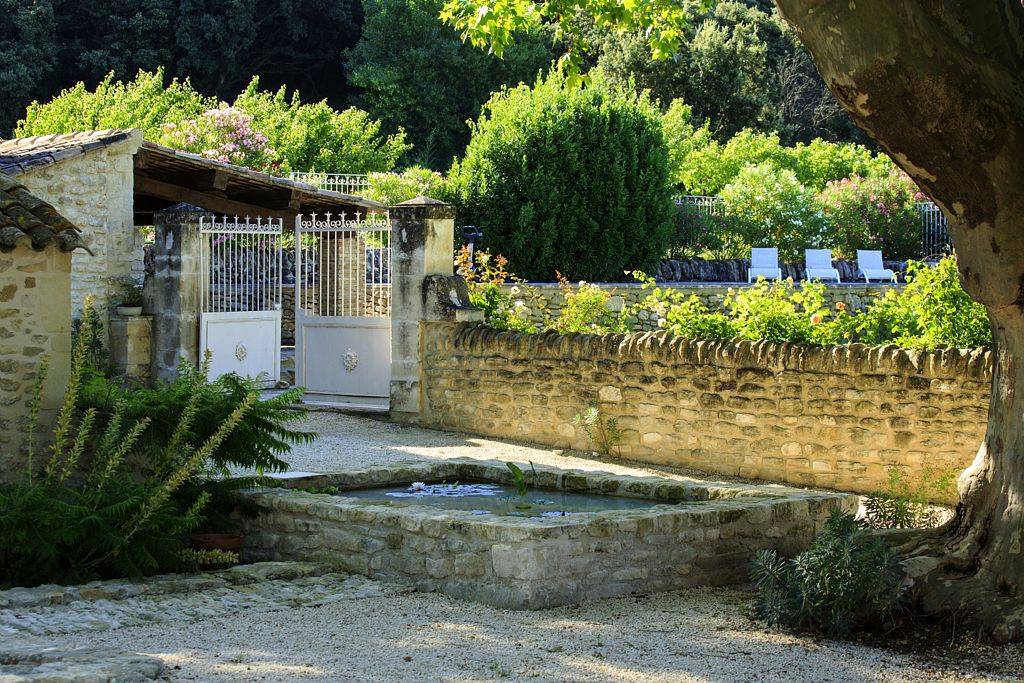 Une propriété d'exception... Drôme Provençale vendue décorée et meublée