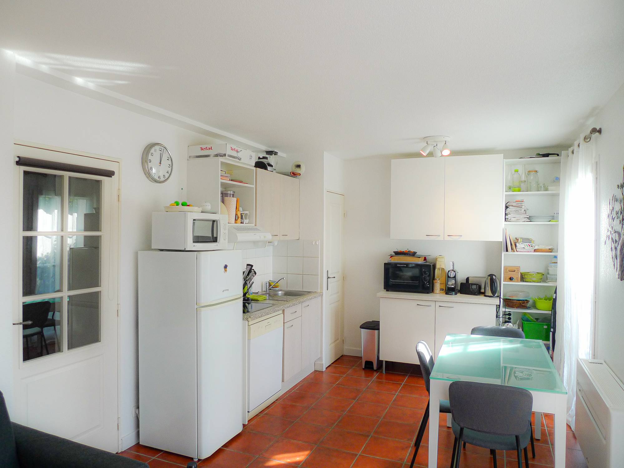 Haut vaucluse, au coeur d'un village vivant toute l'année,  A vendre appartement 