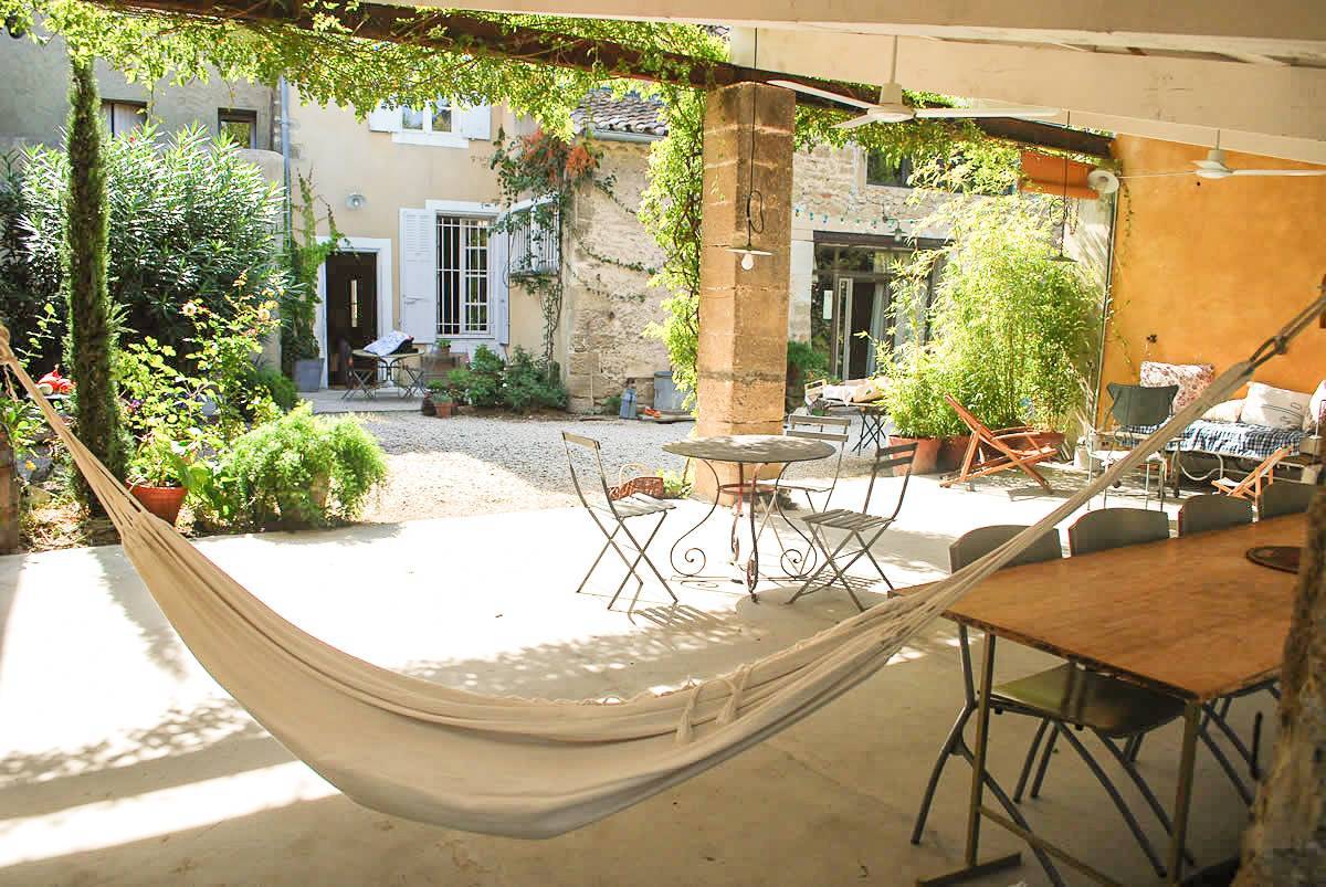 Au coeur d'un village du Haut  Vaucluse.....A vendre Hôtel particulier