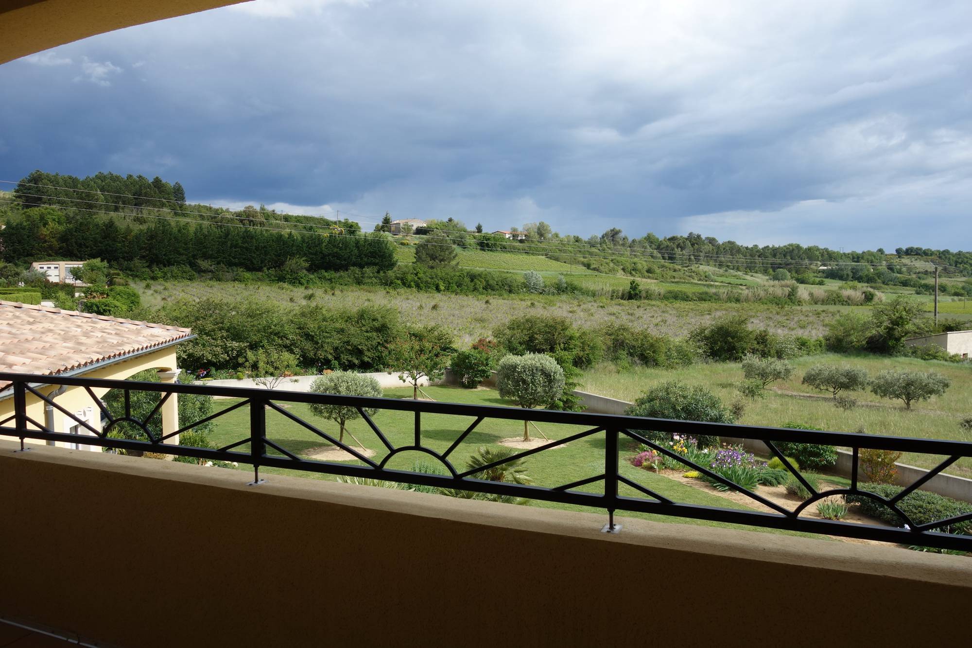 A vendre- Ardèche Méridionale - Belle villa d'architecte  avec vue